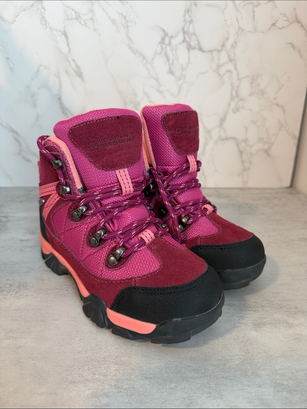 Kids Outdoor Hiking Boots in Magenta Pink